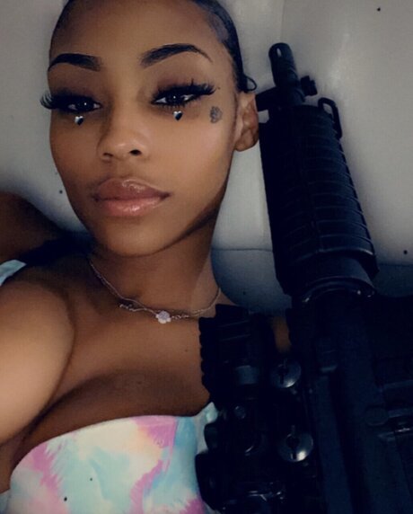 Nacktes geleaktes OnlyFans-Foto von Reel Bitque
