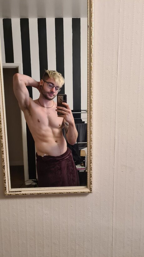 Обнаженная фотография утечки OnlyFans от Nocommonai
