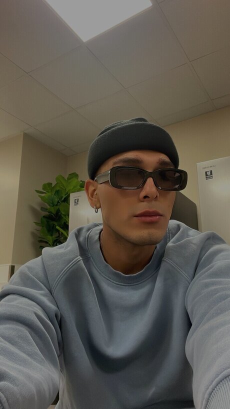 Обнаженная фотография утечки OnlyFans от Ariel Nieto