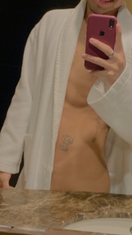 Naken läckt OnlyFans-bild av Twinkboy