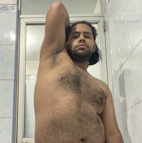 Naken läckt OnlyFans-bild av A