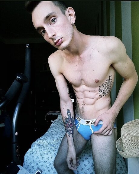 Naakte gelekte OnlyFans-foto van Heisti