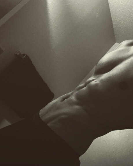 Naakte gelekte OnlyFans-foto van Lust