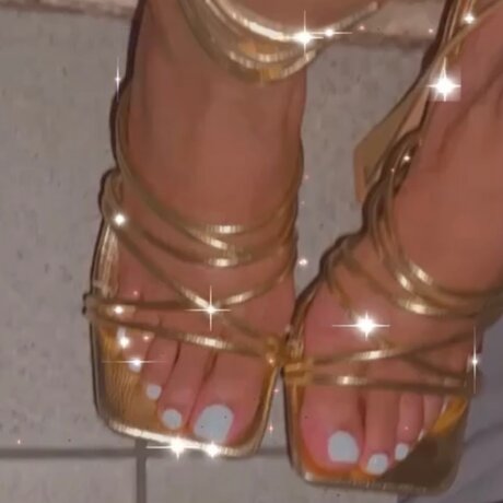 Favourable Feet