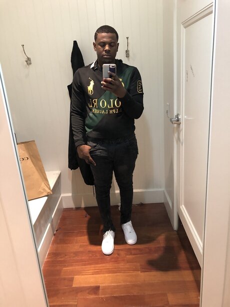 Photo nue de fuite OnlyFans de Dray