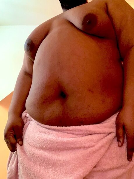 Naken läckt OnlyFans-bild av Packagecheck