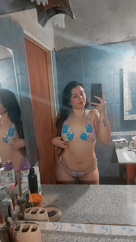Naken läckt OnlyFans-bild av Ayevillarroel