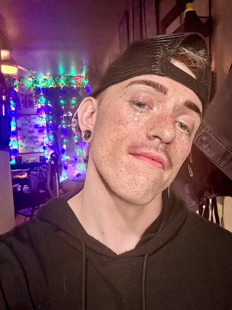 Nacktes geleaktes OnlyFans-Foto von Trey Reyez