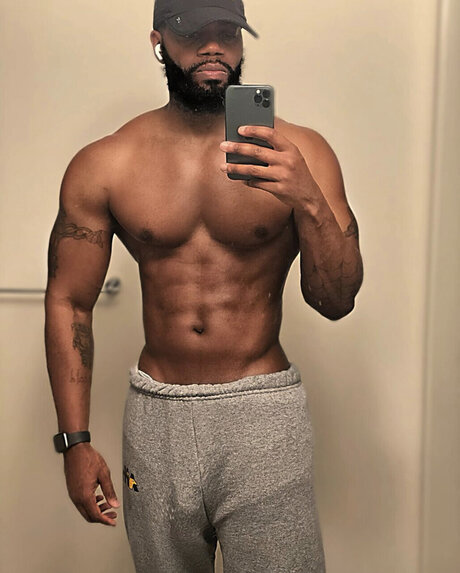Foto desnuda filtrada de OnlyFans de Bmac