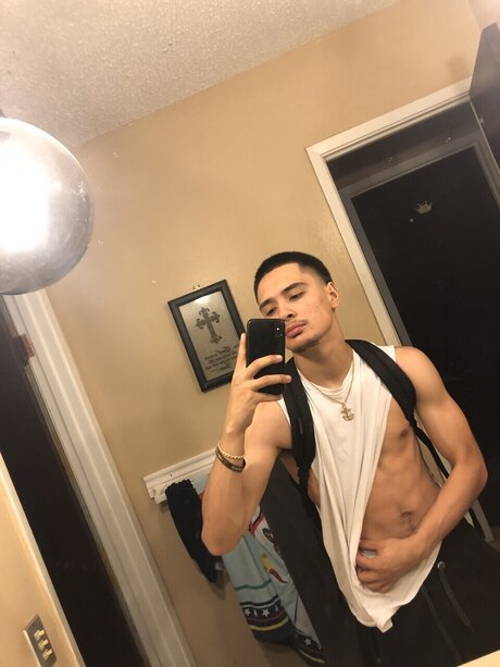 Naakte gelekte OnlyFans-foto van Pablo