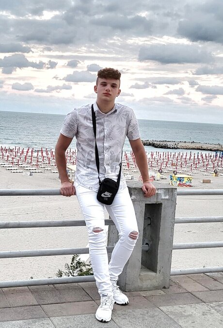 Обнаженная фотография утечки OnlyFans от Robert