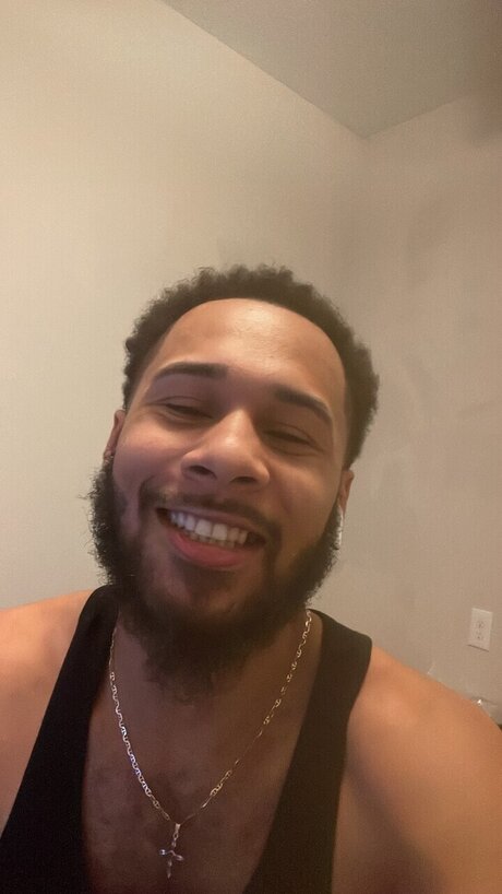 Alaston vuotanut OnlyFans-kuva Ramel The Menace