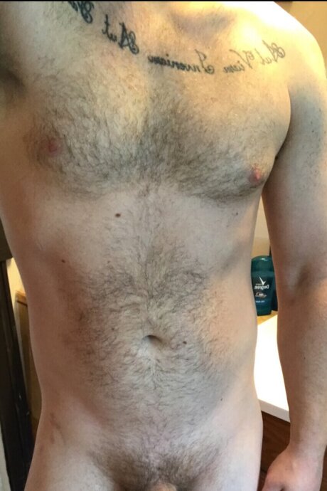 Alaston vuotanut OnlyFans-kuva Mrgigglestick