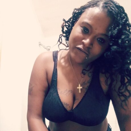 Naken läckt OnlyFans-bild av Mazziah Jenay25