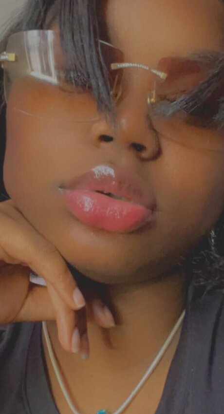 Nahá fotka uniklých OnlyFans od Naomi