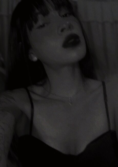 Alasti lekkinud OnlyFans-i pilt Rose