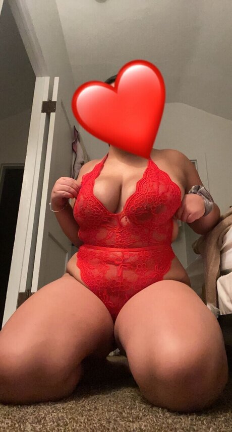 Alaston vuotanut OnlyFans-kuva Linaaaxx