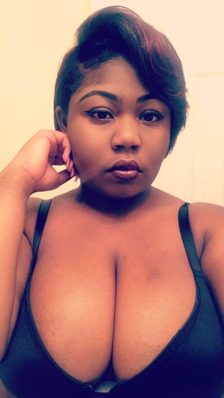 Обнаженная фотография утечки OnlyFans от Tatianasimone