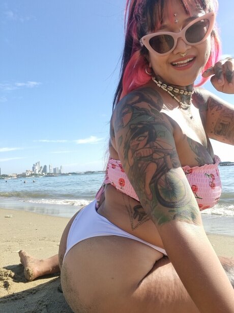 Naken läckt OnlyFans-bild av Ppoppy Carzy Tattoo