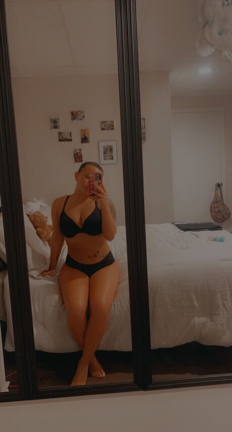 Foto di nudo di fuga di OnlyFans di Kennnb