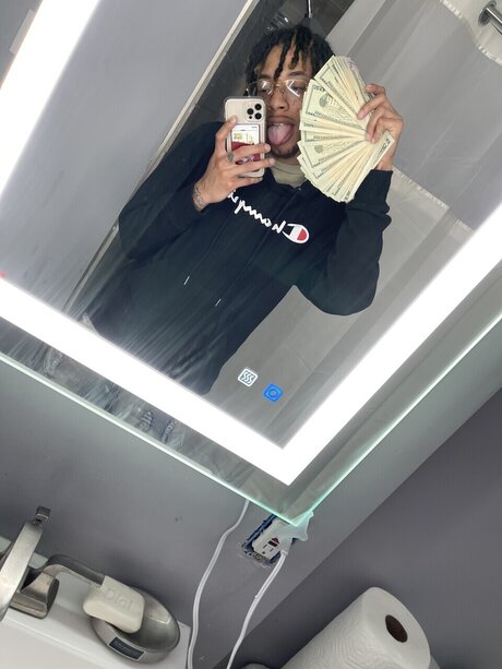 Обнаженная фотография утечки OnlyFans от   
