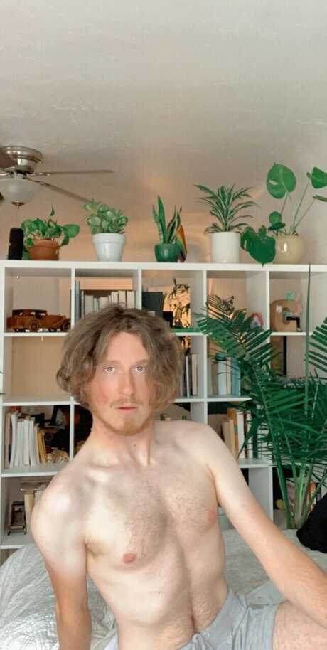 Foto nua vazada do OnlyFans de Charles
