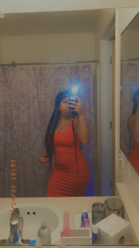 Nahá fotka uniklých OnlyFans od Itty Bitty 