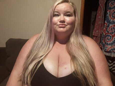 Nahá fotka uniklých OnlyFans od Stacked Cutie