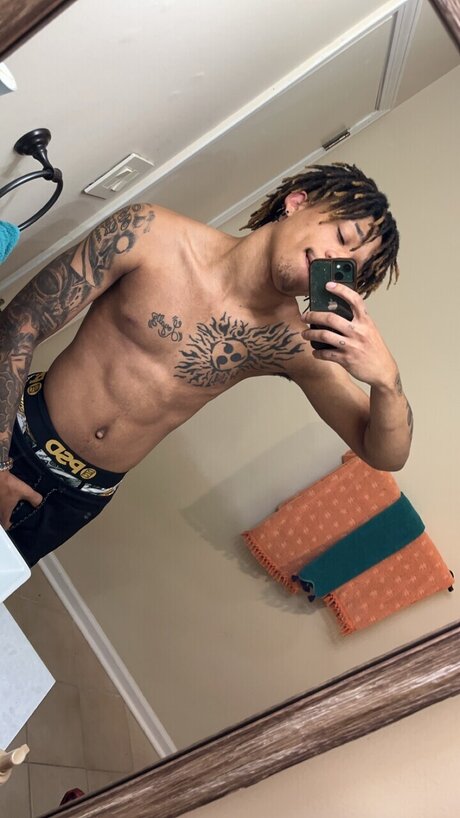 Naken lekkede OnlyFans-bilde av Dc10k