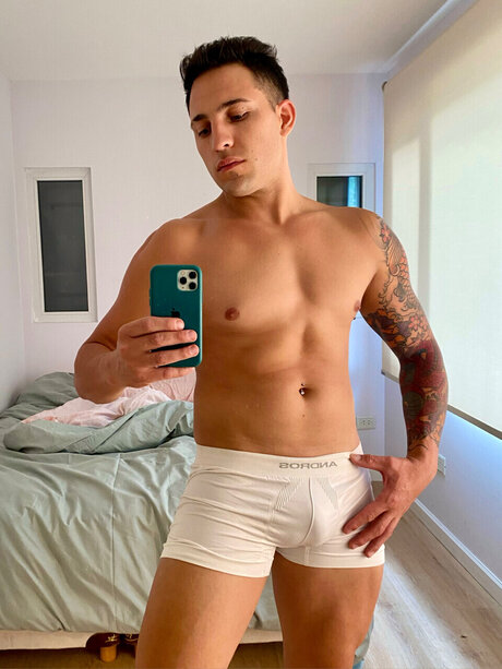 Photo nue de fuite OnlyFans de  Custom Content 