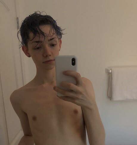 Naken läckt OnlyFans-bild av Nathanvierke
