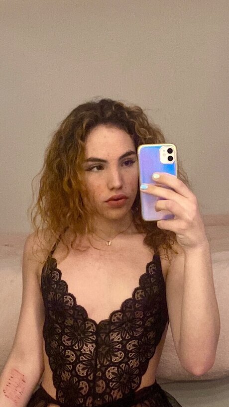 Naken läckt OnlyFans-bild av Adriiana