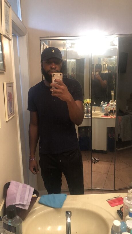 Foto di nudo di fuga di OnlyFans di Nick