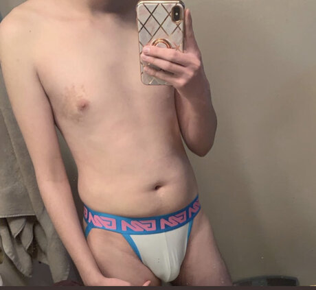 Naakte gelekte OnlyFans-foto van Verstwink98