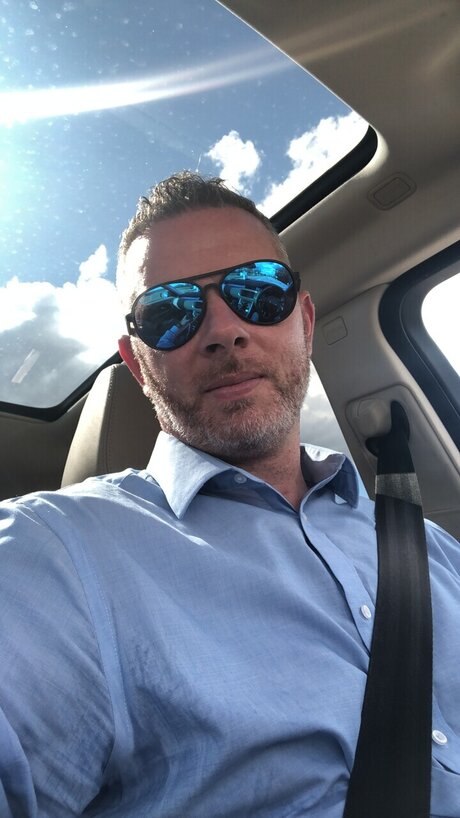 Naken läckt OnlyFans-bild av Michael Quinlan