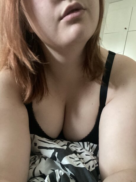 Alasti lekkinud OnlyFans-i pilt Chubbykitty