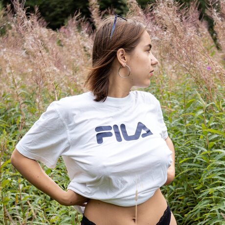 Naakte gelekte OnlyFans-foto van Valerie