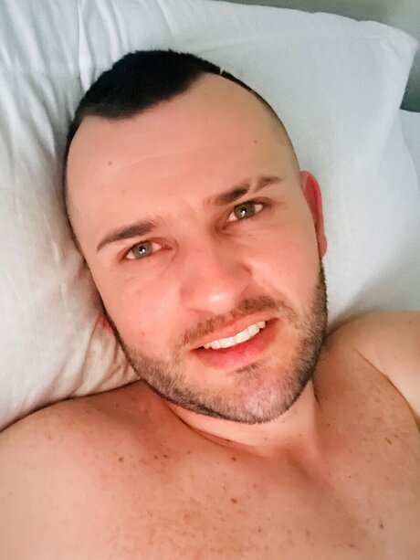 Foto di nudo di fuga di OnlyFans di Brian Mayers