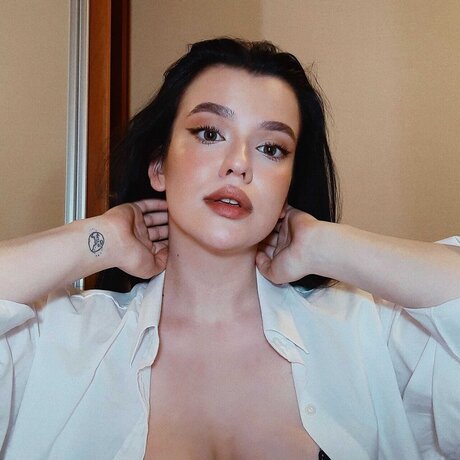 Naakte gelekte OnlyFans-foto van Alexandra Kondratieva
