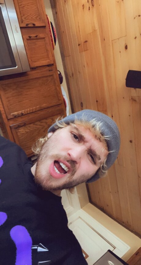 Naken läckt OnlyFans-bild av Prince Opal