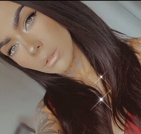 Обнаженная фотография утечки OnlyFans от Loren