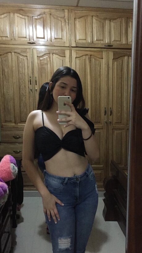 Lunita Caliente