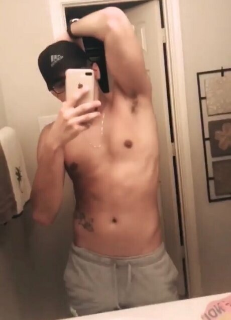  OnlyFans 유출 누드 사진