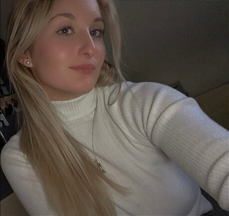 Photo nue de fuite OnlyFans de Mia