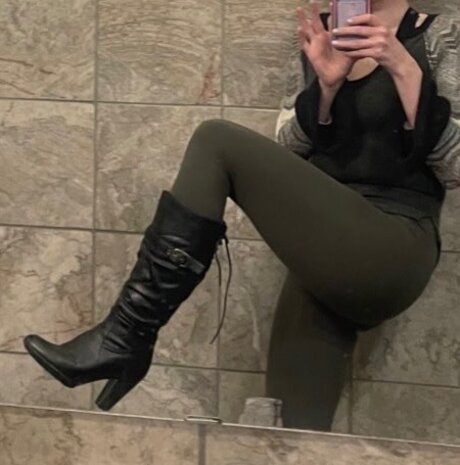 Mistress Linda