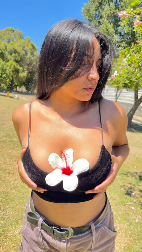 Nacktes geleaktes OnlyFans-Foto von Ethereal Angel