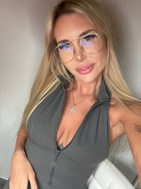 Nøgent lækket OnlyFans-billede af Elsa