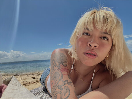 Naakte gelekte OnlyFans-foto van Isla 