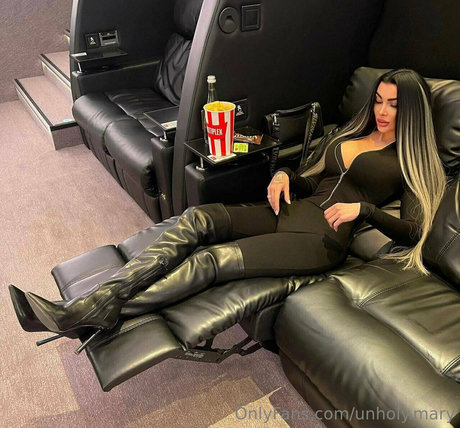 Nahá fotka uniklých OnlyFans od Unholymary