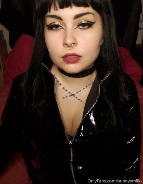 Nahá fotka uniklých OnlyFans od Bunnyymilkk